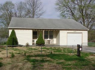 9046 Walnut St, Kansas City, MO 64114