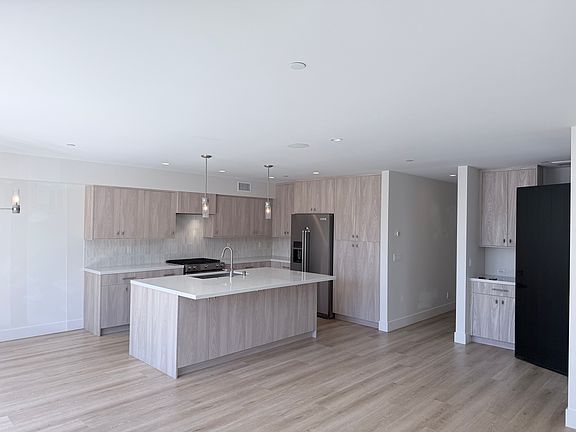 2nd image of 222 Cedar St #B