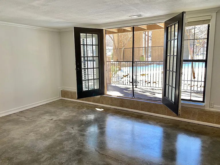 4727 Jarboe St #MAIN — Photo 8