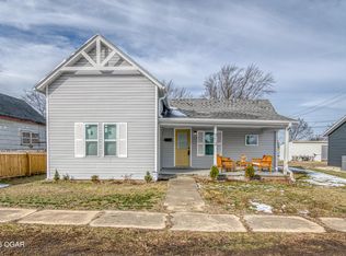 712 N Hall St, Webb City, MO 64870