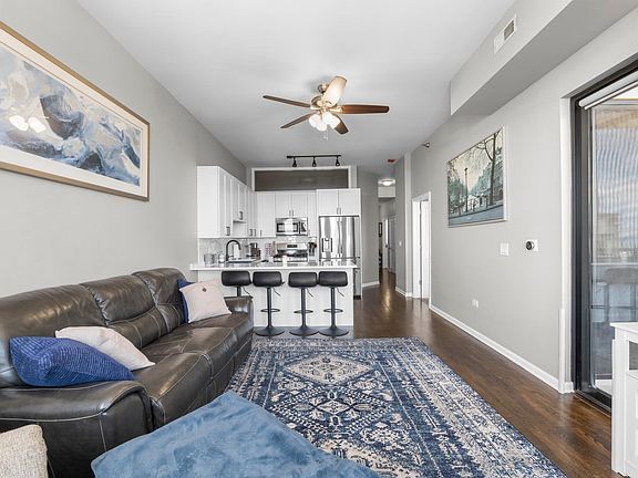 5th image of 1464 S Michigan Ave APT 2103