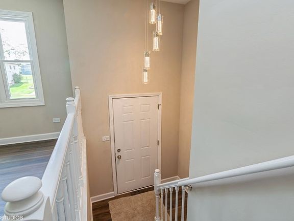 3rd image of 19021 Willow Ave
