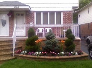 25917 149th Ave, Rosedale, NY 11422