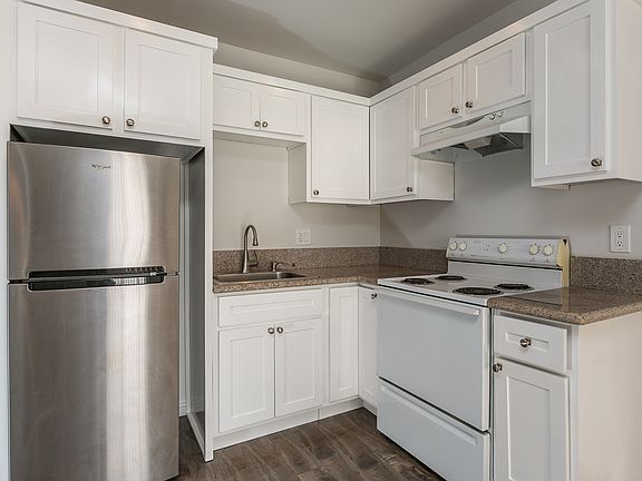 2nd image of 411 N La Fayette Park Pl APT 5