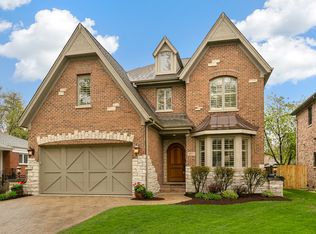 977 S Fairfield Ave, Elmhurst, IL 60126