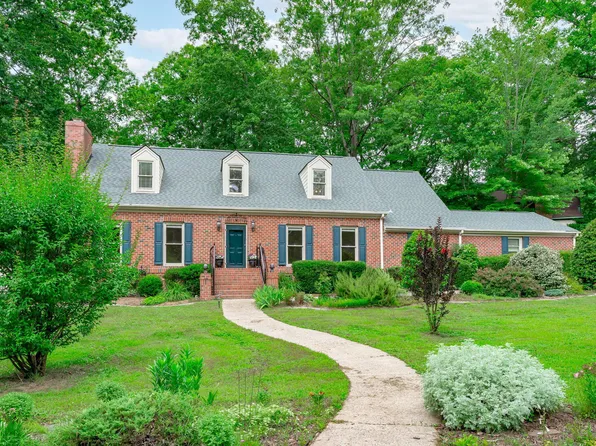 1430 Lake Pine Dr, Cary, NC 27511