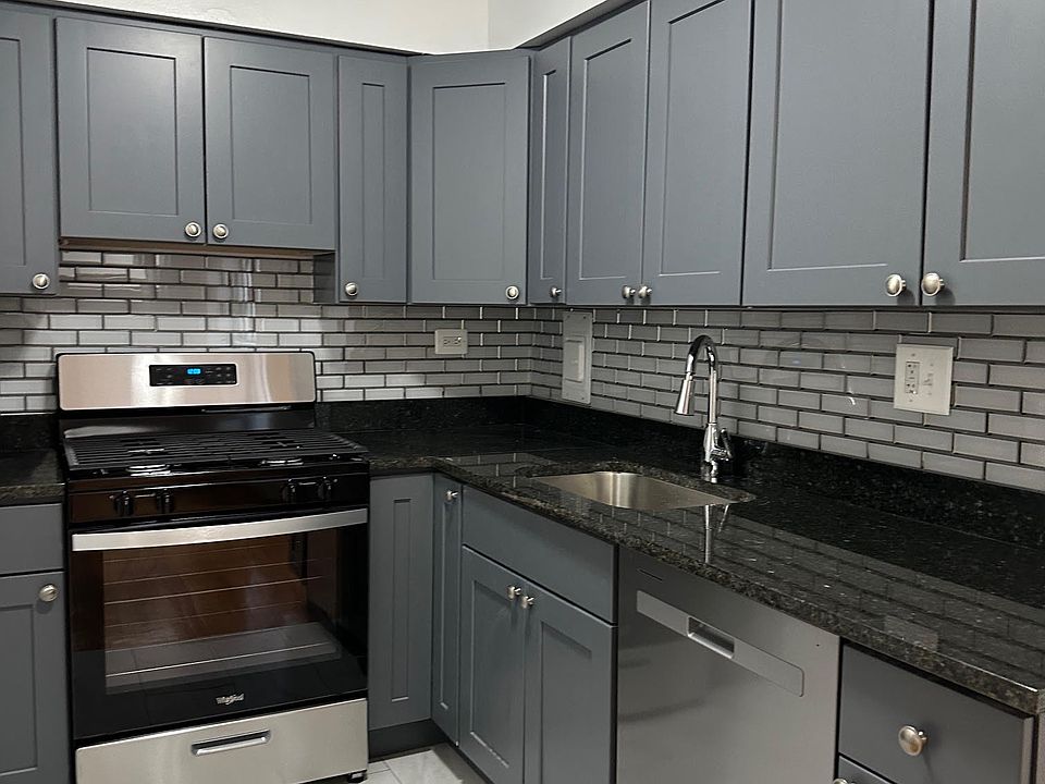 1st image of 1515-1515 W Morse Ave #305