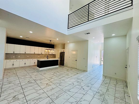 4th image of 2902 Jim St