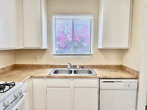 5th image of 8926 Columbus Ave #3