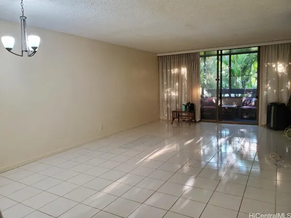 6770 Hawaii Kai Dr APT 5, Honolulu, HI 96825