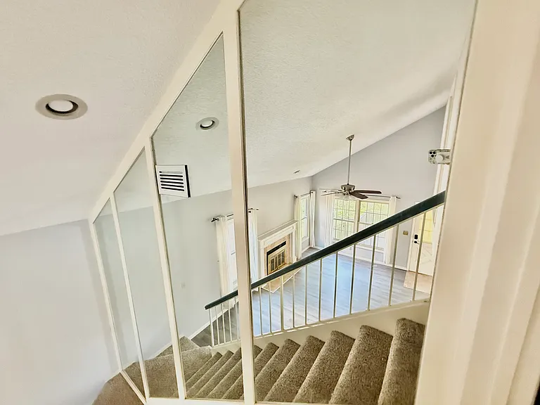 1450 S Webb Rd #422 — Photo 12
