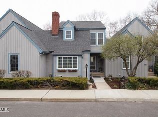 67 Gate Ridge Rd, Fairfield, CT 06825