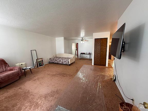 2nd image of 222 Avenida Del Rio Dr