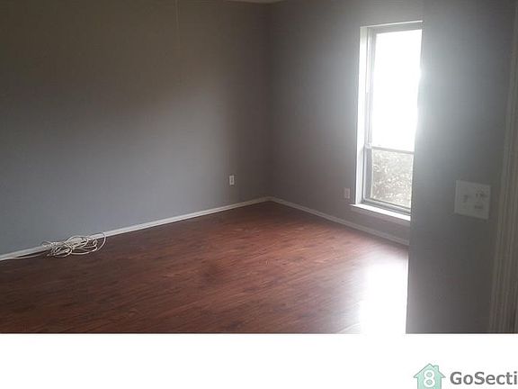 2nd image of 6436 Pinebrook Dr