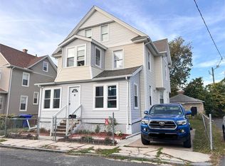 18 Greenacre Sq, Springfield, MA 01105