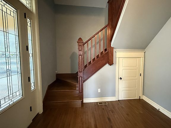 Large formal entry with understairs storage