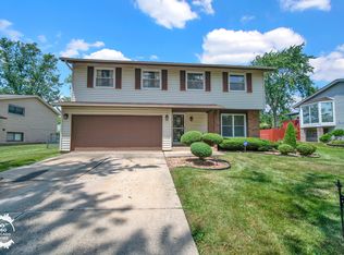 1030 Ashridge Ln, University Park, IL