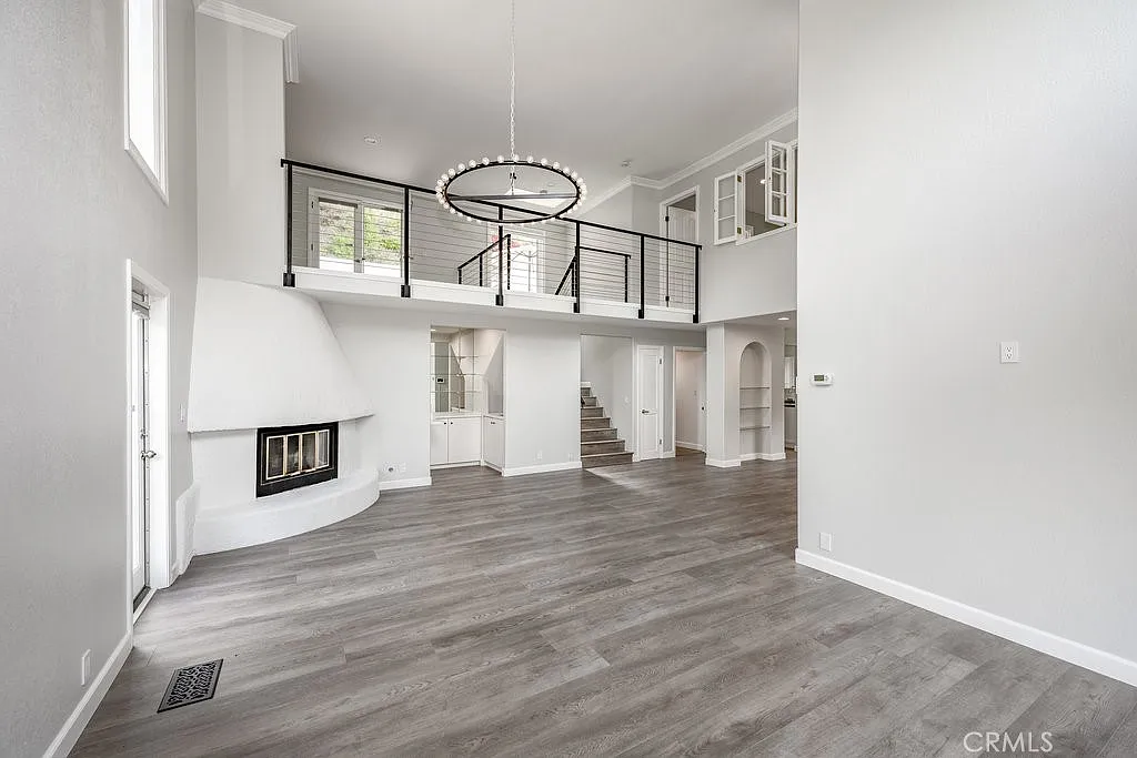 Building Photo - 3914 Benedict Canyon Dr