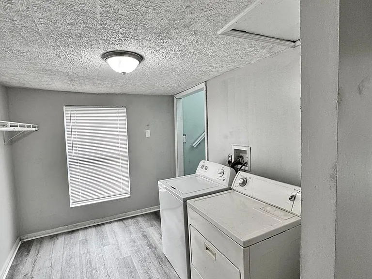 5132 W Caven St — Photo 18
