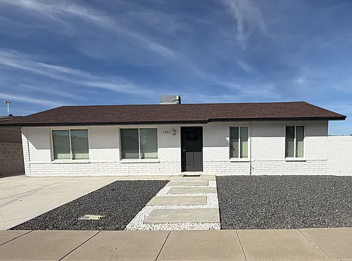 7402 W Shangri La Rd Photo 1