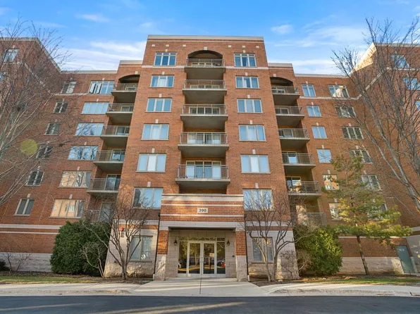 390 Western Ave #502, Des Plaines, IL 60016
