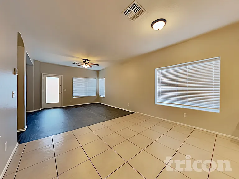 11717 W Jackson St — Photo 6