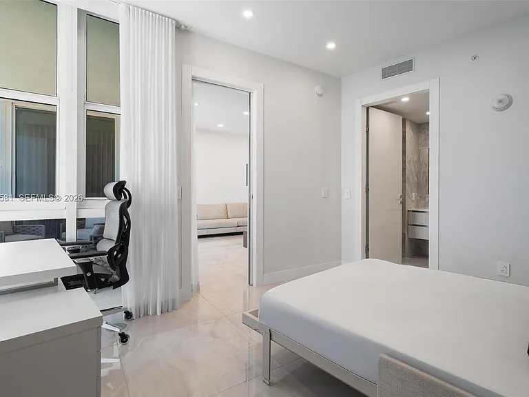 18201 Collins Ave #4606 — Photo 22