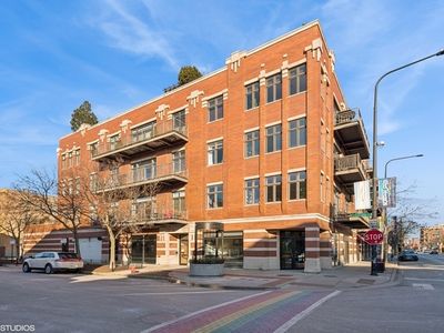 800 W Cornelia Ave APT 404, Chicago, IL, 60657