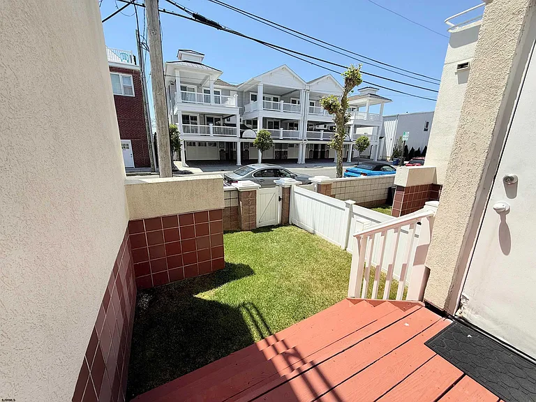 7701 Atlantic Ave #65 — Photo 19