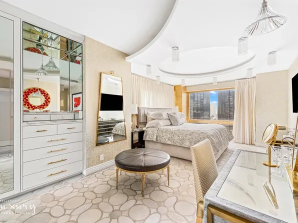 721 5th Avenue image 9 of 15