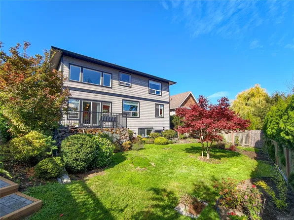 164 Levista Pl, View Royal, BC V9B 0K7