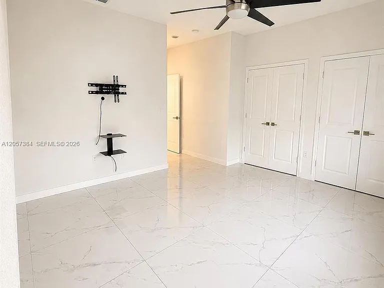 461 NE 5th Way #461 — Photo 15
