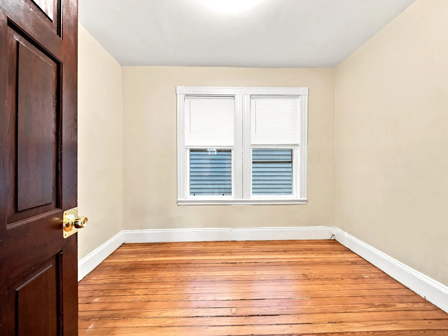 4 bed, 1400 sqft, $3,100 — Photo 4
