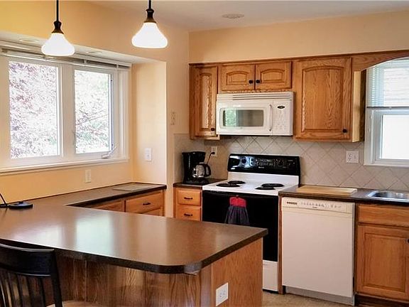 3rd image of 1243 NE 81st St