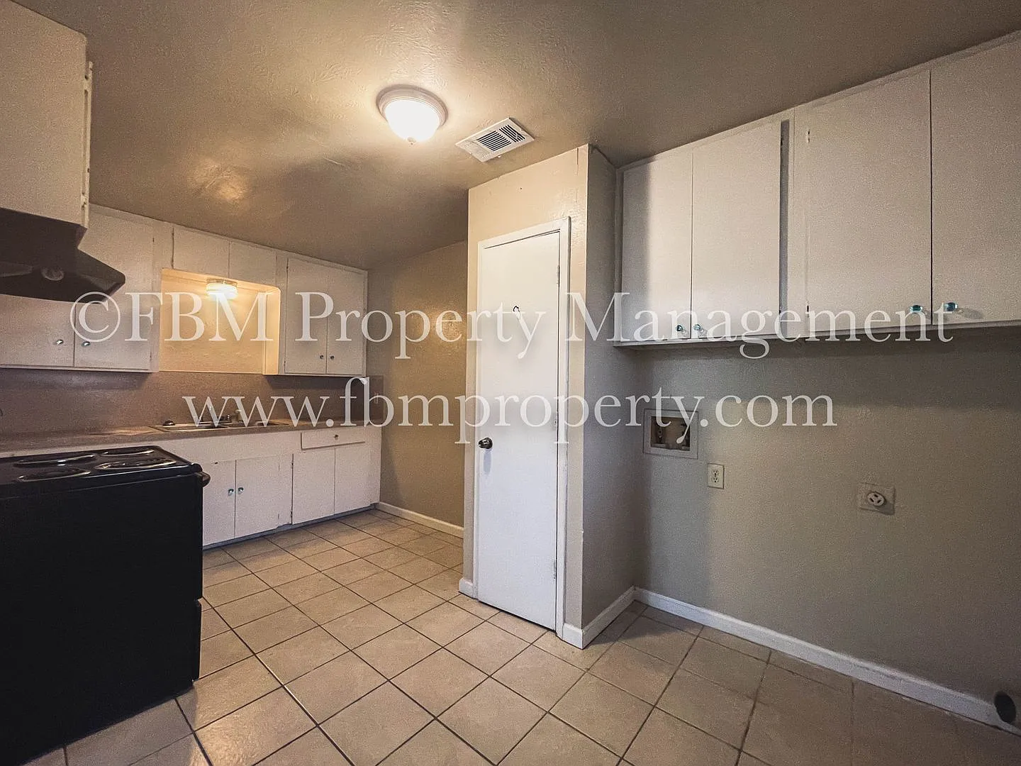 5669 Main St - Cozy 1 Bedroom, 1 Bathroom 4-Plex in Bardwell, TX! — Photo 4