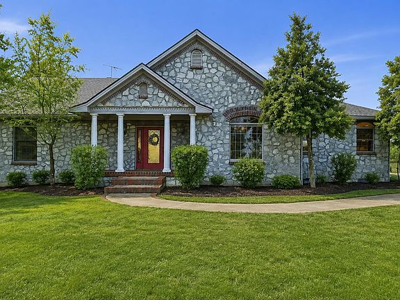 2nd image of 120 Old Pond Way