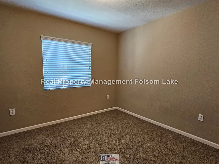 303 Cezanne Ln — Photo 12