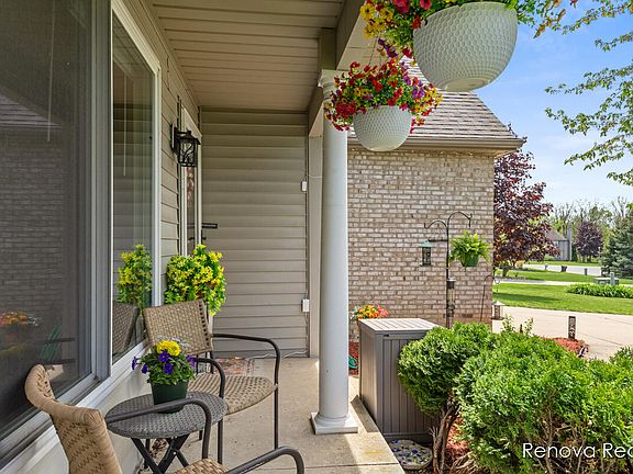 4th image of 6460 Bentree Ct SE