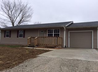 10624 Keck Rd, Saint Jacob, IL 62281