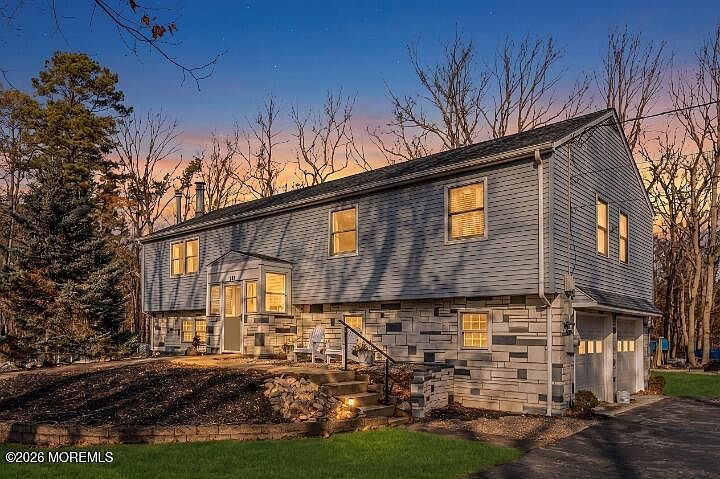 1st image of 301 Clearstream Road