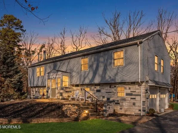 301 Clearstream Road, Jackson, NJ 08527