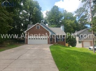 523 Horseshoe Cir, Stockbridge, GA 30281