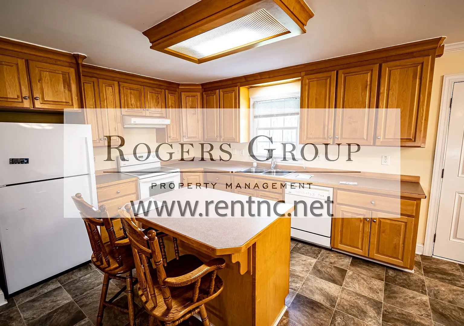 2 bed, 2.0 bath, 1300 sqft, $1,395 — Photo 2