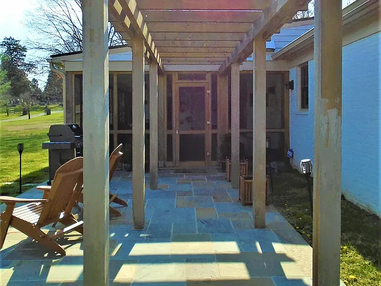 404 E Federal St — Photo 9