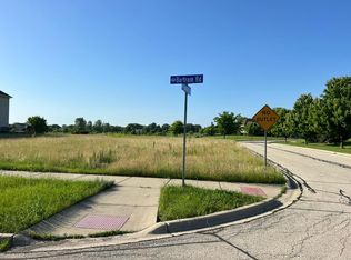 2148 Bartram Rd, North Aurora, IL 60542