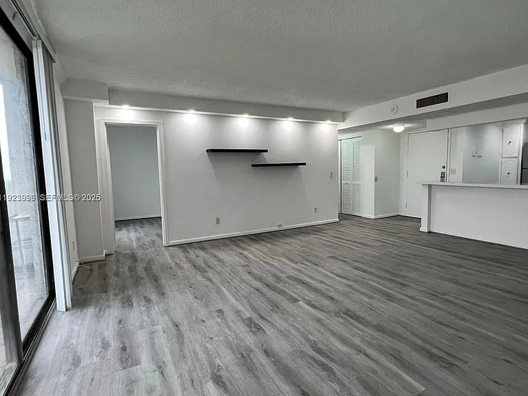 13499 Biscayne Blvd #1205 — Photo 21