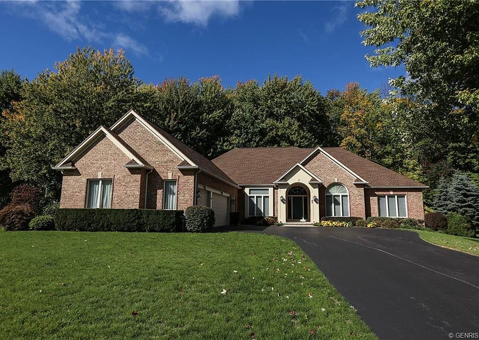 1st image of 37 Sunleaf Dr