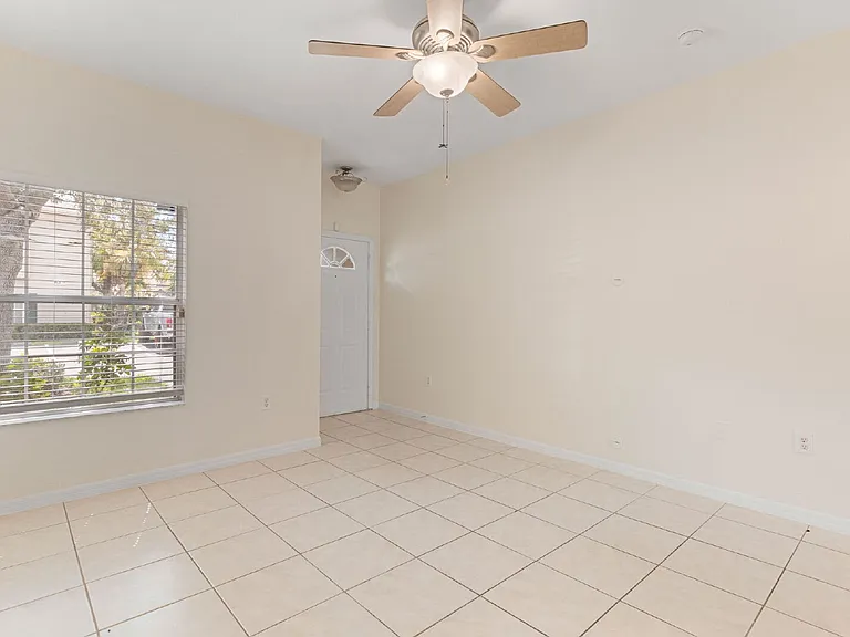 7565 Plantation Cir — Photo 7