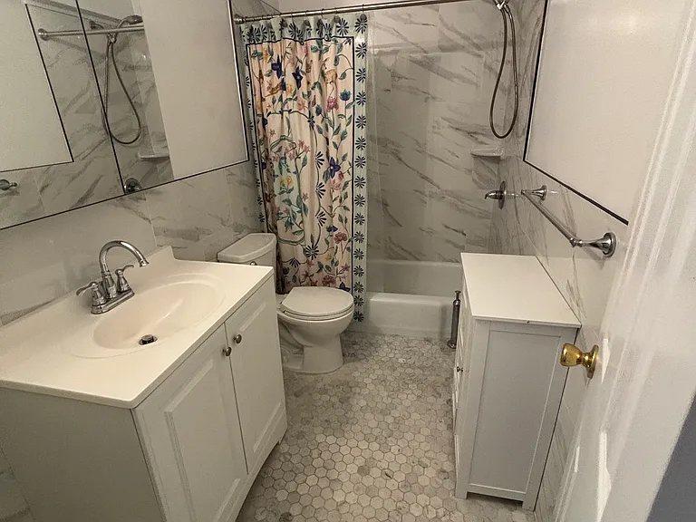76 Florence St #1 — Photo 11