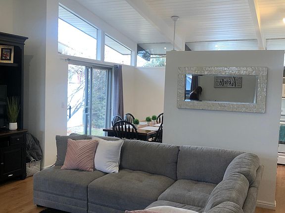 4th image of 3363 S Pioneer St